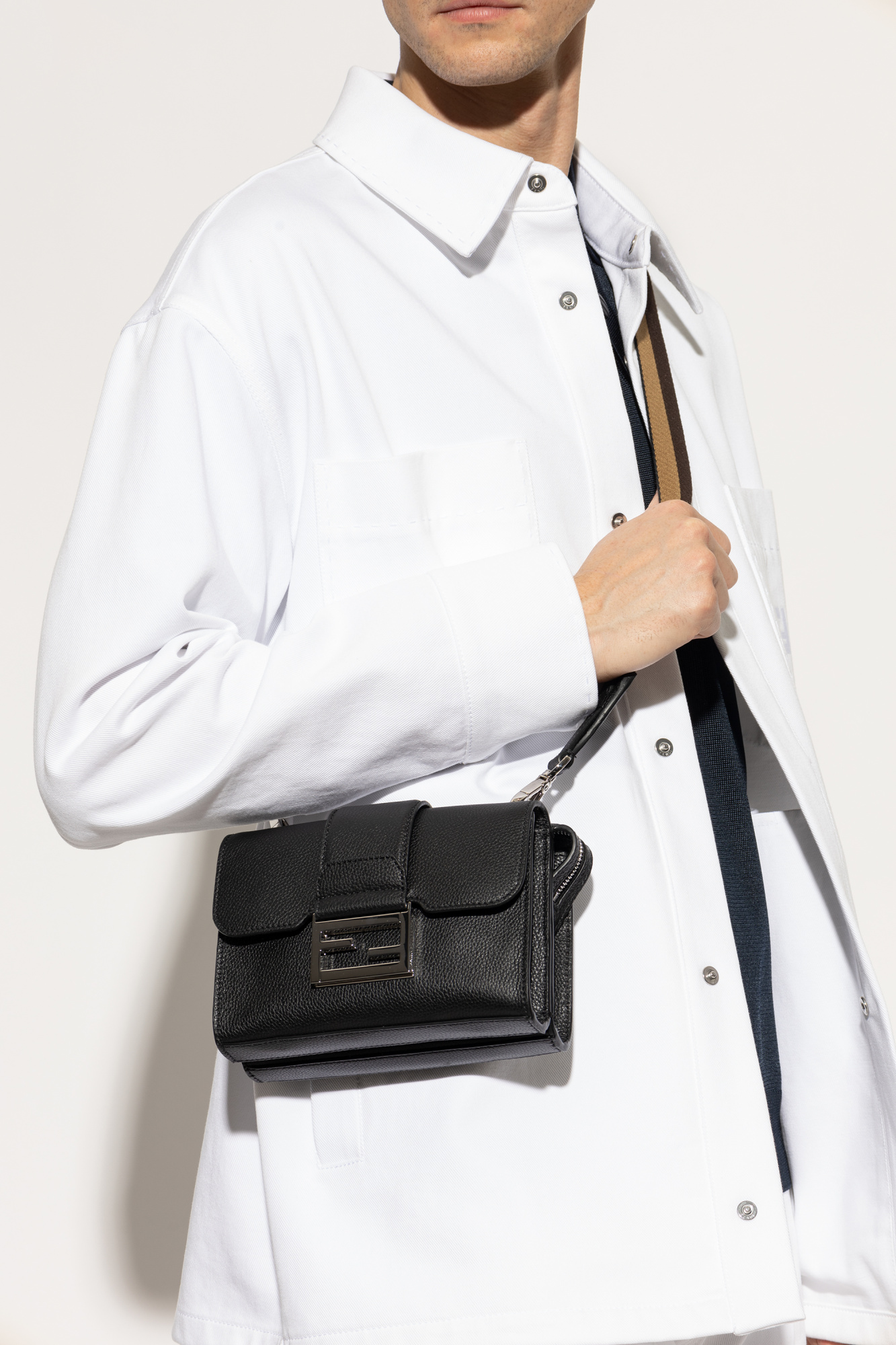 ショルダーバッグ FENDI Men Messenger Bags 7VA649APDR F0GXN BLACK Fendi Shoulder bag Double Baguette | Men's Bags | Vitkac